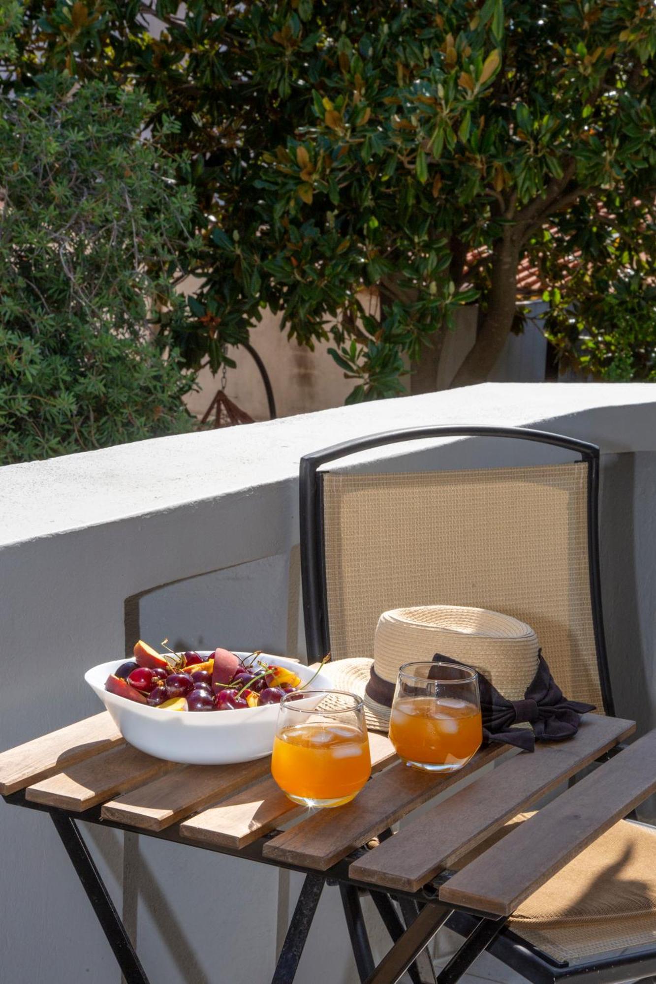 Theros Aegean Villa Nea Iraklitsa Екстериор снимка